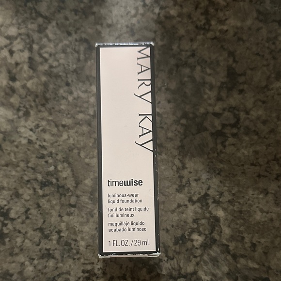 Mary Kay Other - Mary Kay Timewise Luminous-Wear Liquid Foundation - Shade Beige 4